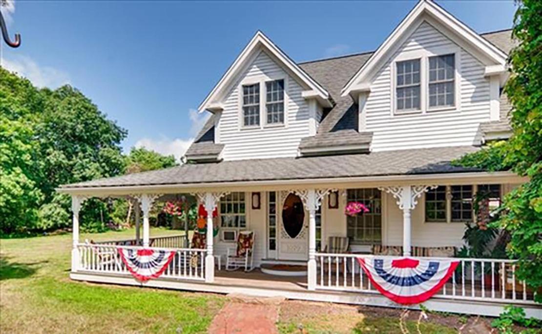West Tisbury Inn Екстер'єр фото