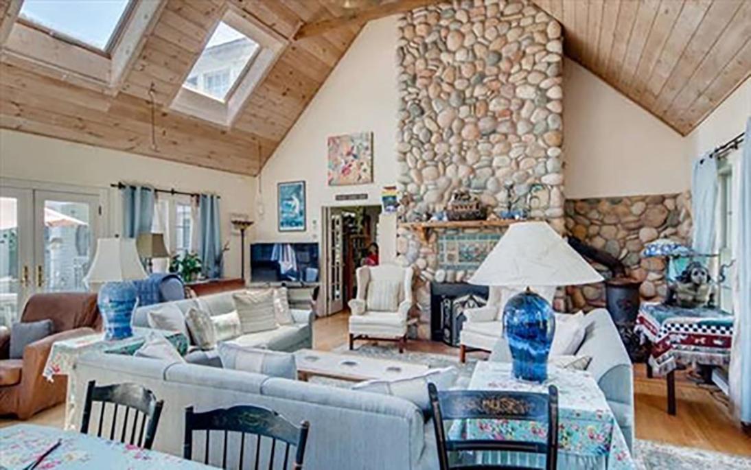 West Tisbury Inn Екстер'єр фото