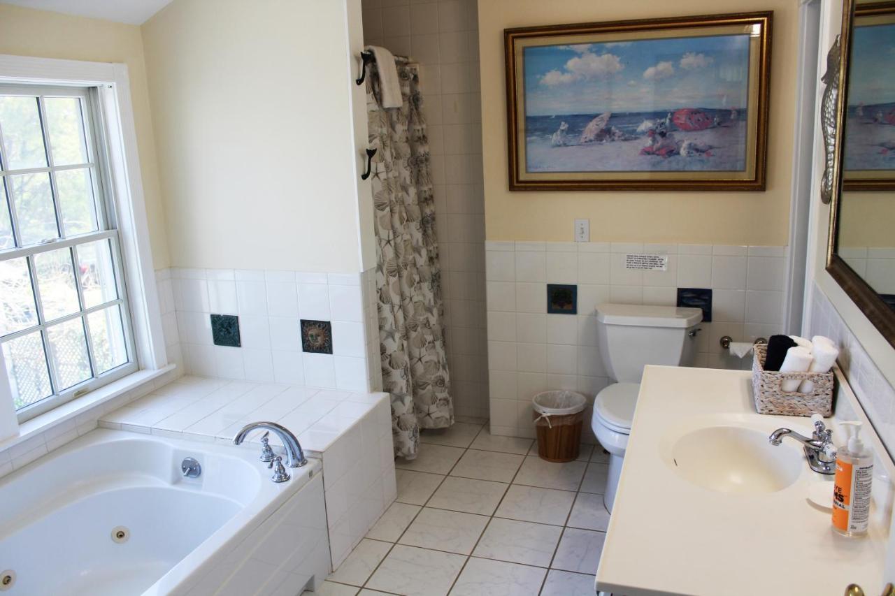 West Tisbury Inn Екстер'єр фото